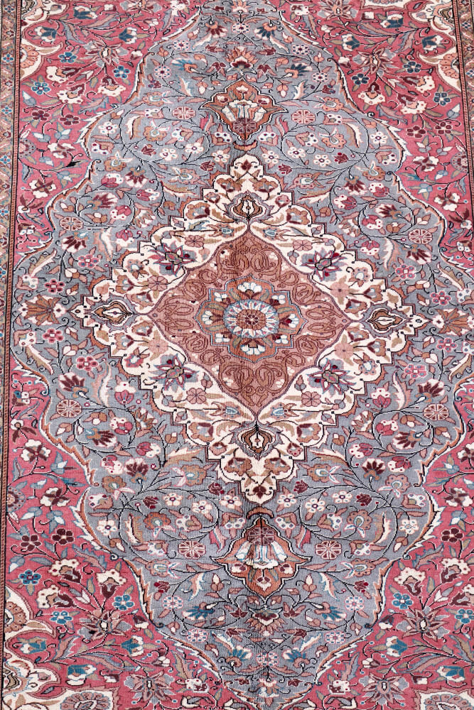 Kashan rug-